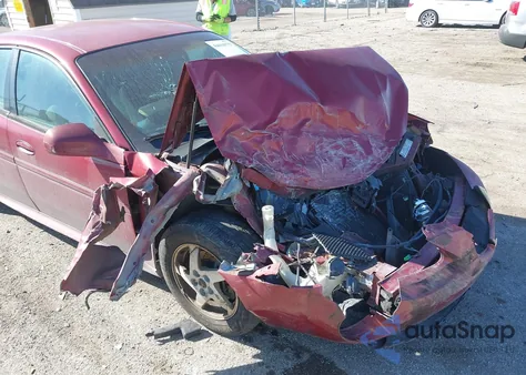 2004 Pontiac Grand Prix Gt1 z USA, uszkodzony, nr VIN 2G2WP522341324642